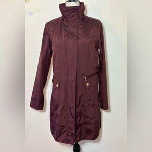 COLE HAHN Women’s Signature Packable Hooded Rain Jacket,  Eggplant,S, LIKE NEW!